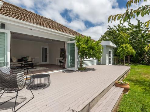 15 Joyce Crescent, Ilam