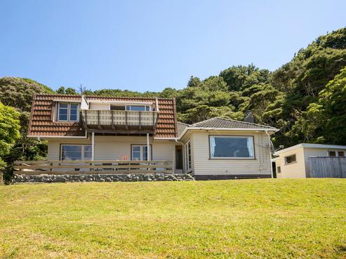 19 Puriri Street, Wainuiomata