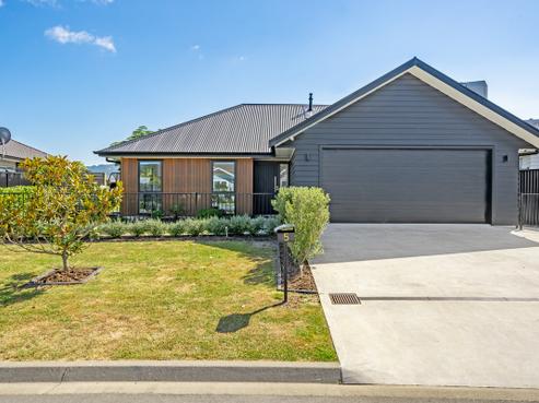 5 Don Griffin Grove, Trentham