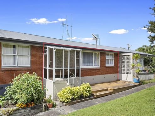 2/11 Manning Street, Hamilton Central