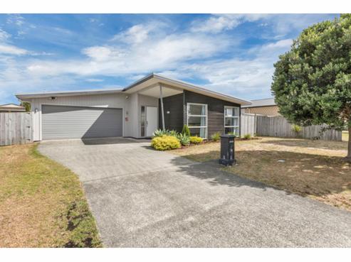 5 Endeavour Place, One Tree Point