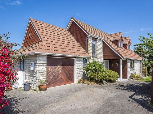 37A Rosebank Grove, Waikanae