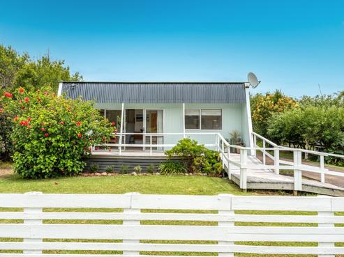 21 Manuka Road, Oneroa