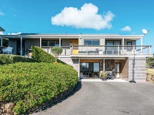 58 Kennedy Point Road, Surfdale
