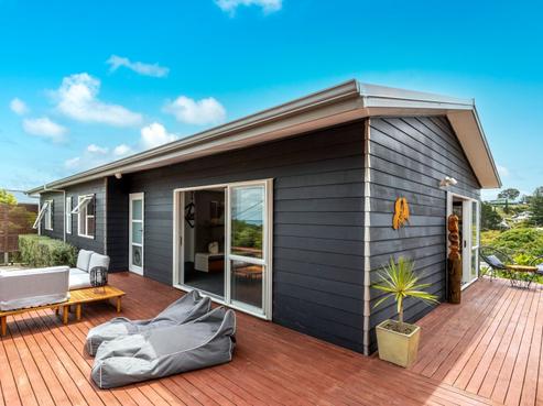 61 Ocean Road, Surfdale