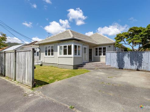 14 Hall Crescent, Epuni