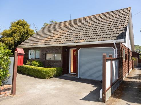 1/14 Dasent Street, Karori