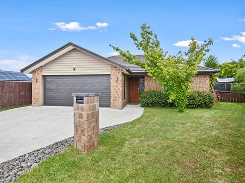 10 Barwick Place, Huntington