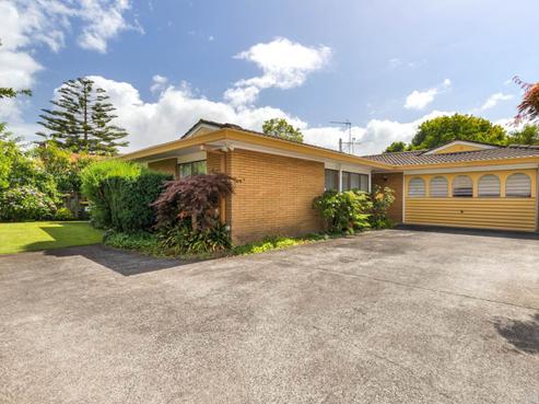 2/23 Manse Road, Pahurehure