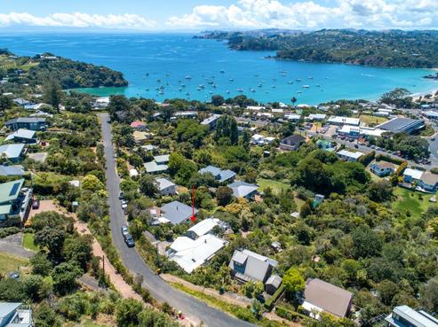 16 Tiri Road, Oneroa