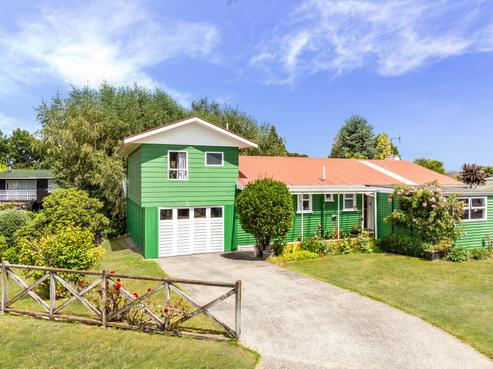 3 Gradwell Place, Taupo