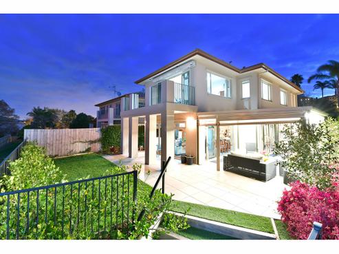 2/126 Whangaparaoa Road, Red Beach