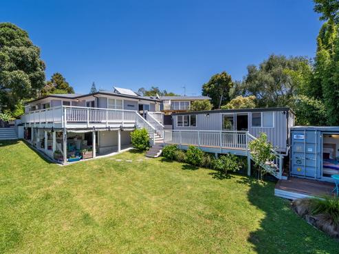 8 Castleton Street, Birkdale