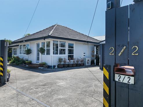 2/2 Eskdale Road, Birkdale