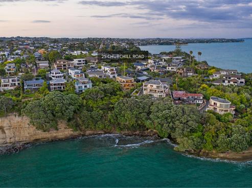 25 Churchill Road, Murrays Bay