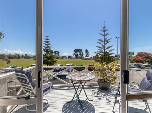 1/17 Beach Road, Tahunanui