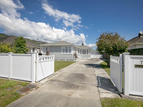 7 Russell Road, Wainuiomata