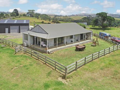 314 Lees Gully Road, Pollok