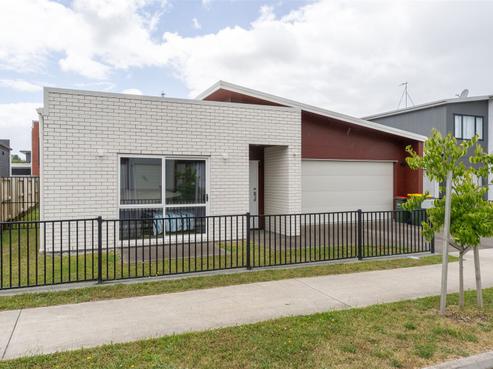 6 Ridgedale Crescent, Flagstaff