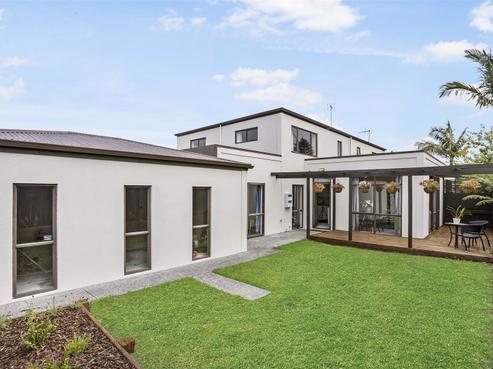 2D Charlenne Close, Ranui