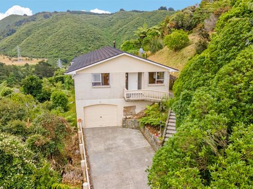 9 Alleyne Court, Brown Owl