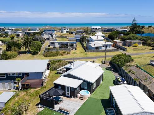 17 Brown Terrace, Foxton Beach