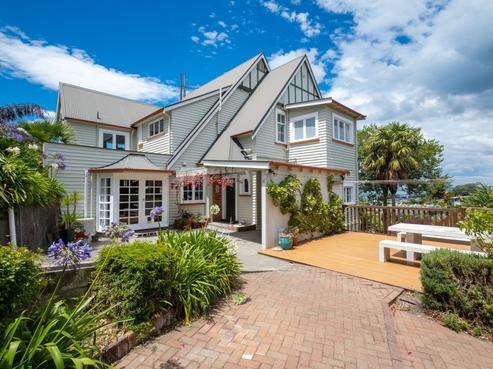 11 Corry Avenue, Napier Hill