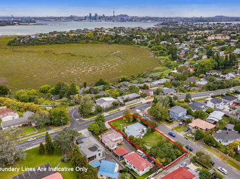 82 College Road, Northcote