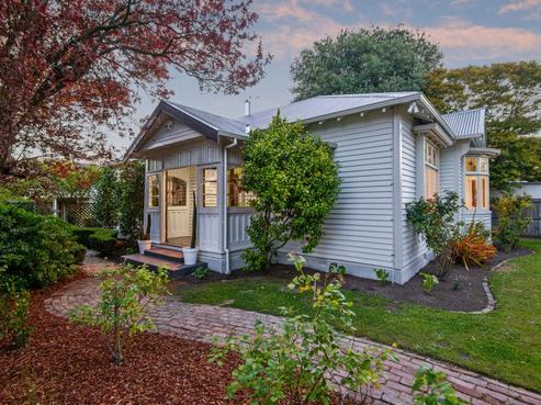 124 Edward Avenue, Edgeware