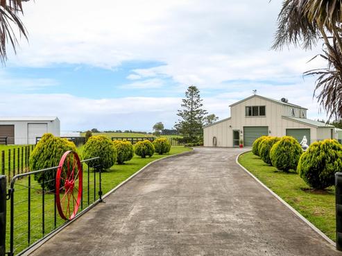 595 Inland North Road, Onaero