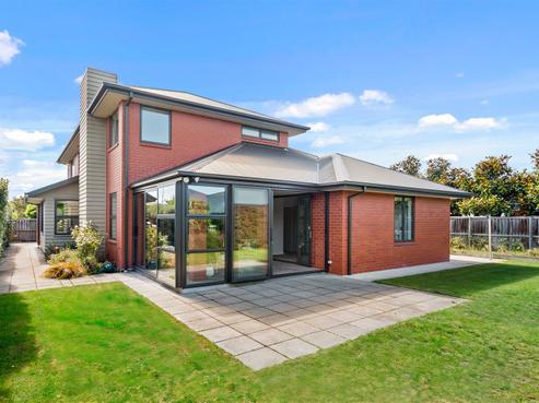17 Brookwater Avenue, Northwood