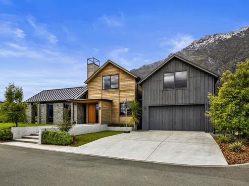 11 Bretby Court, Jacks Point