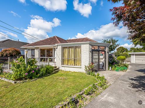 98 Longfellow Street, Trentham