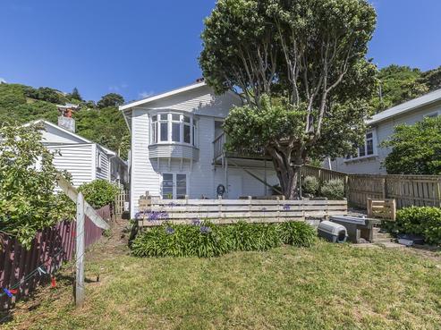 167 Sutherland Road, Lyall Bay