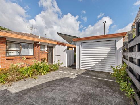 4/178 Centreway Road, Orewa