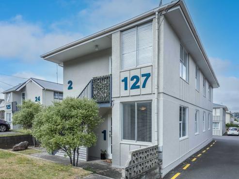 1/127 Queens Drive, Lyall Bay