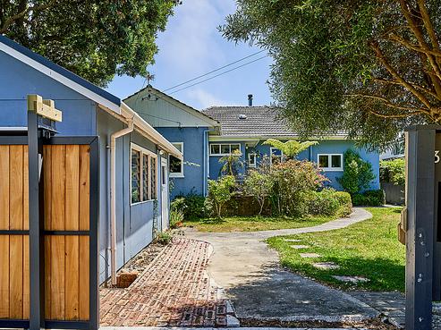 372 Muritai Road, Eastbourne