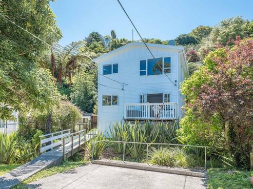 30A Friend Street, Karori