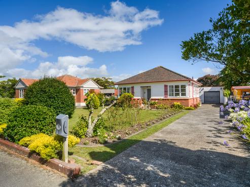 119 Savage Crescent, West End