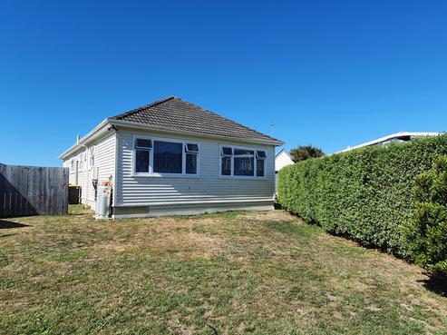 6 Colonel Place, Featherston