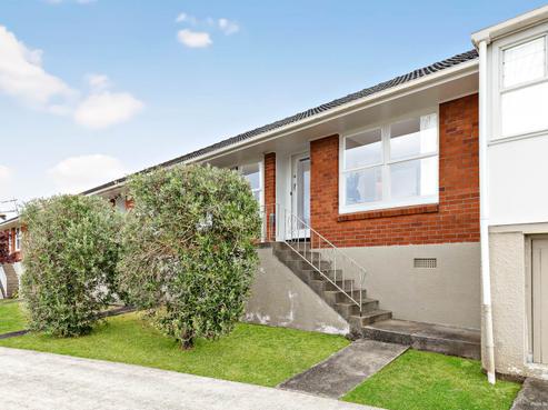 2/60 Church Street, Northcote Point