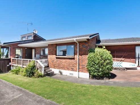 215 Hibiscus Coast Highway, Red Beach