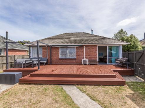 6 Avro Crescent, Hornby