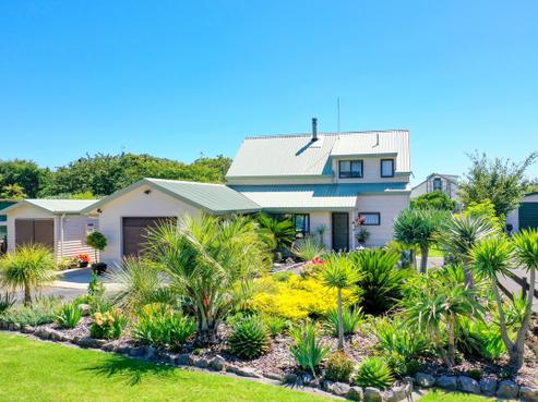 24 Nesbitt Street, Matata