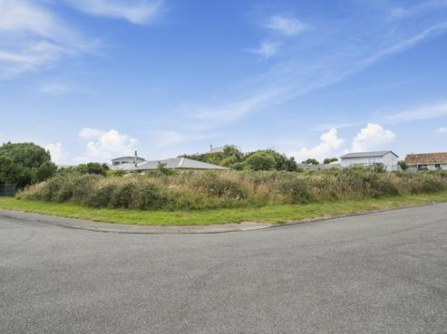 16 Kitchener Street, Te Horo