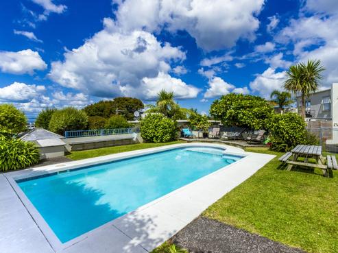 14/18 Parr Terrace, Castor Bay