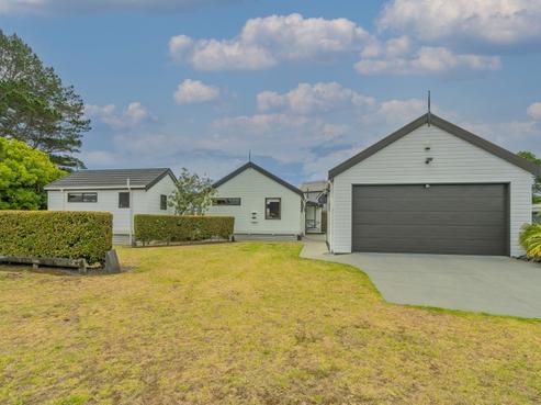 99 Pauanui Boulevard, Pauanui