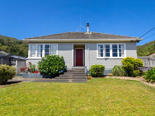 1/11 Newcombe Street, Naenae
