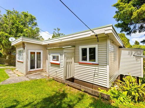 9 Victory Road, Laingholm