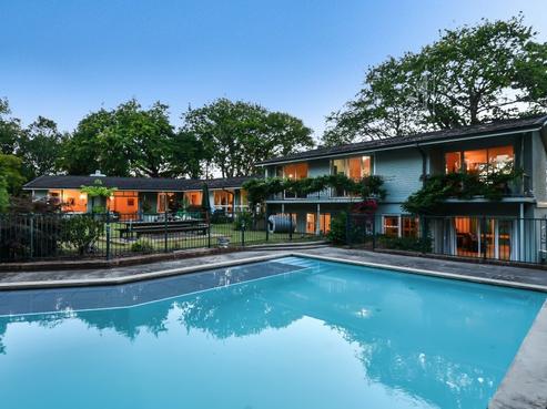 677 River Road, Chartwell